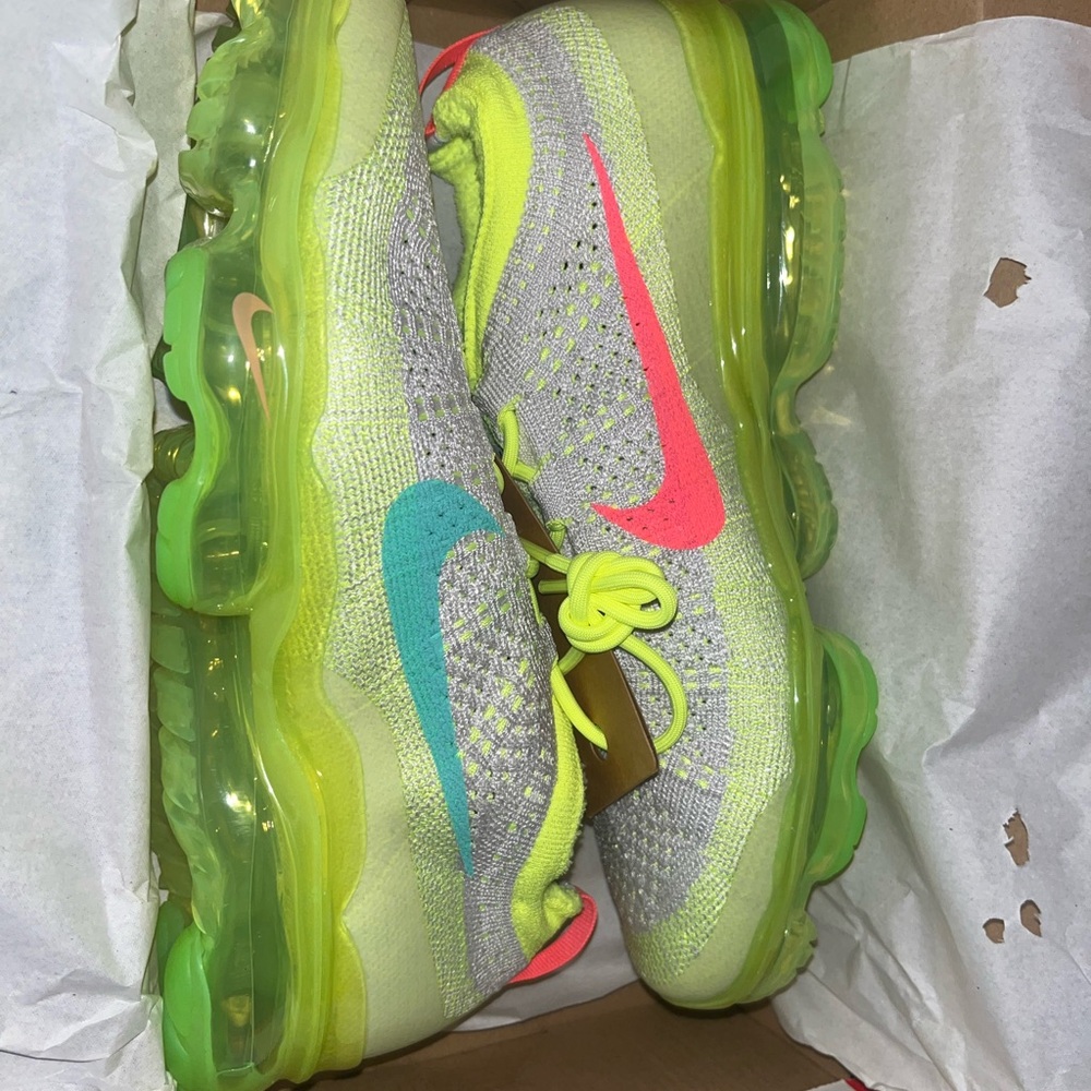 MENS NIKE Air VaporMax Shoes